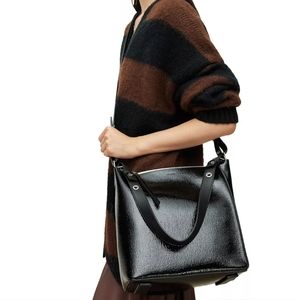 NWOT All Saints Kita Leather Crossbody. Brand new and flawless ✨️